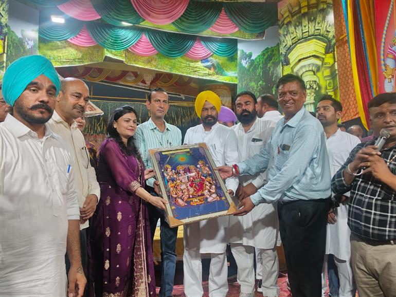 ਬਦੀ ਤੇ ਨੇਕੀ ਦੀ ਜਿੱਤ ਦੇ ਪ੍ਰਤੀਕ ਦੁਸਹਿਰੇ ਦਾ ਦਿਹਾੜੇ ਸਾਨੂੰ ਆਪਣੀਆ ਸੀਮਾਵਾਂ ’ਚ ਰਹਿਣ ਦੀ ਸਿੱਖਿਆਂ ਦਿੰਦਾ ਹੈ- ਵਿਧਾਇਕ ਲਾਭ ਸਿੰਘ ਉਗੋਕੇ, ਸ੍ਰੀਰਾਮ ਲੀਲਾ ਕਮੇਟੀ ਵਧਾਈ ਦੀ ਪਾਤਰ ਜੋ ਸਾਨੂੰ ਸਾਡੀ ਸਭਿੱਅਤਾ, ਇਤਿਹਾਸ ਅਤੇ ਵਿਰਸੇ ਨਾਲ ਜੋੜ ਕੇ ਰੱਖਦੀ ਹੈ-ਡਾ ਸੋਨੀਕਾ ਬਾਂਸਲ