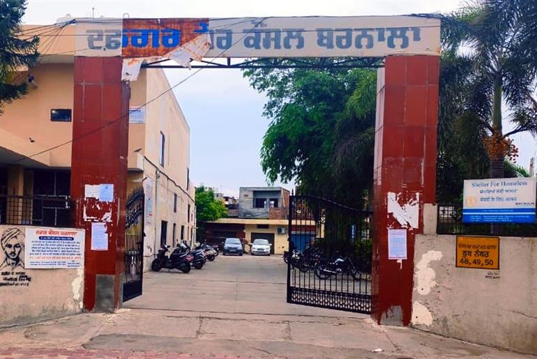 ਨਗਰ ਕੌਂਸਲ ਬਰਨਾਲਾ 'ਚ ਭ੍ਰਿਸ਼ਟਾਚਾਰ ਦਾ ਵਿਸਫੋਟ: ਜੇ.ਈ. ਅਤੇ ਠੇਕੇਦਾਰ ਆਹਮੋ-ਸਾਹਮਣੇ, ਵਿਜੀਲੈਂਸ ਦੀ ਦਸਤਕ ਤੈਅ  ਵਿਵਾਦ ਦੀ ਜੜ੍ਹ: ਫਰਜ਼ੀ ਬਿੱਲ ਪਾਸ ਕਰਨ ਦਾ ਦਬਾਅ ਅਤੇ ਭ੍ਰਿਸ਼ਟਾਚਾਰ ਦੇ ਦੋਸ਼