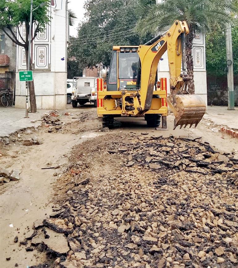 ਵਿਧਾਇਕ ਲਾਭ ਸਿੰਘ ਉਗੋਕੇ ਦੇ ਯਤਨਾਂ ਸਦਕਾ ਭਦੌੜ ਦੀਆਂ ਸੜਕਾਂ ਦੀ ਨੁਹਾਰ ਬਦਲਣੀ ਸ਼ੁਰੂ: ਪ੍ਰਧਾਨ ਮਨੀਸ਼ ਗਰਗ