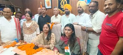 ਡਾ: ਸੋਨਿਕਾ ਬਾਂਸਲ ਦਾ ਬਤੌਰ ਨਗਰ ਕੋਂਸਲ ਪ੍ਰਧਾਨ ਤਾਜਪੋਸ਼ੀ ਸਮਾਗਮ ਸ਼ਾਨੋ ਸ਼ੌਕਤ ਨਾਲ ਸੰਪੰਨ,