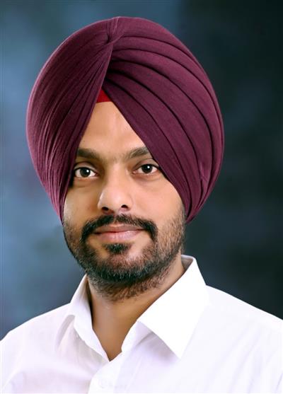 ਹਲਕਾ ਭਦੌੜ ਵਿਚ ਪੜੇ ਲਿਖੇ ਸ਼ੀਤਲ ਪਰਿਵਾਰ ਦਾ ਫਰਜੰਦ ’ ਰਾਜਵਿੰਦਰ ਸਿੰਘ ਸ਼ੀਤਲ ‘ ਖੁੱਲ ਕੇ ਨਿੱਤਰਿਆ ਸਿਆਸੀ ਪਿੜ੍ਹ ’ਚ