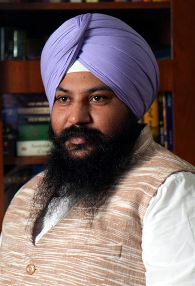 ਭਦੌੜ ਹਲਕੇ ’ਚ ਕਾਂਗਰਸ ਦੀ ਸਿਆਸਤ ’ਚ ਨਵੀਂ ਐਂਟਰੀ, ਐਡਵੋਕੇਟ ਨਰਿੰਦਰ ਸਿੰਘ ਭੱਟੀ ਹੋਣਗੇ ਪਾਰਟੀ ਉਮੀਦਵਾਰ !